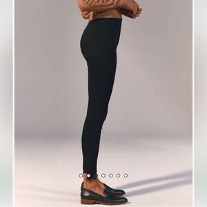 Abercrombie and Fitch Simone High Rise Ankle jeans in Black size 24/00